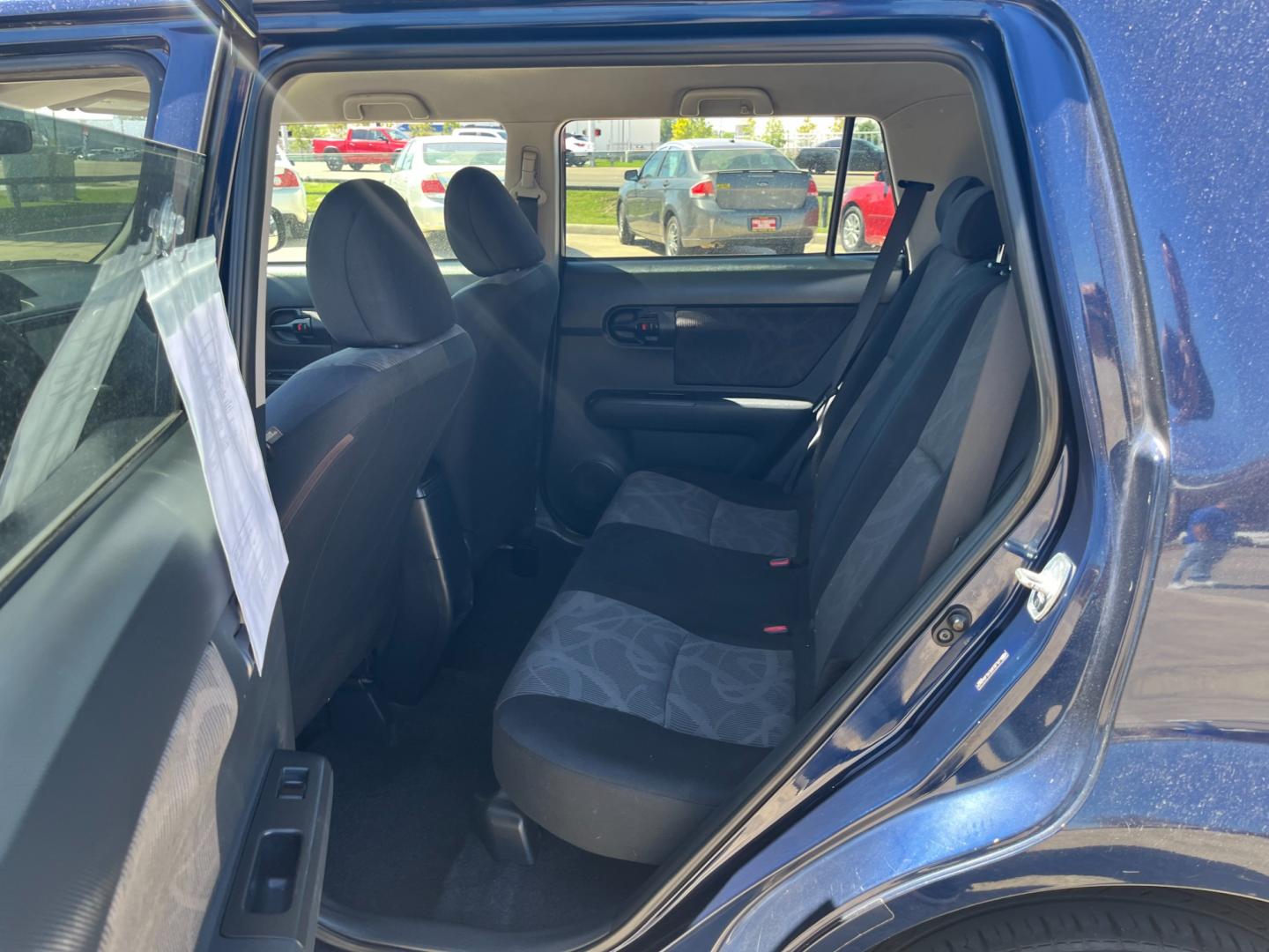 2014 blue /black Scion xB (JTLZE4FE1EJ) , Automatic transmission, located at 14700 Tomball Parkway 249, Houston, TX, 77086, (281) 444-2200, 29.928619, -95.504074 - Photo#9